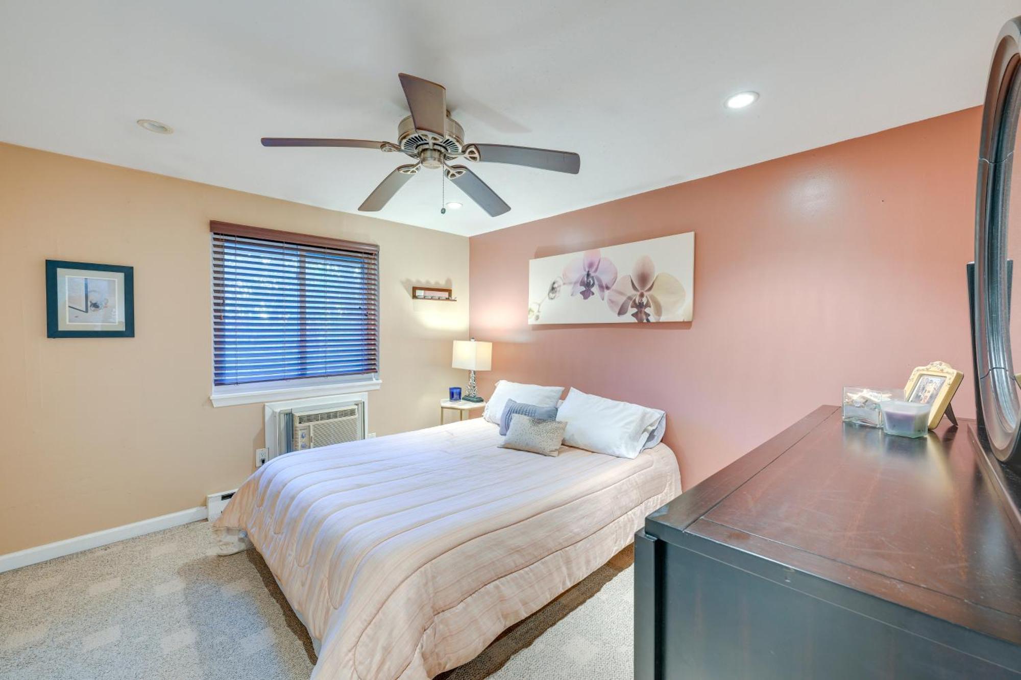 Cozy Dix Hills Apt With Deck About 7 Mi To Beach! מראה חיצוני תמונה